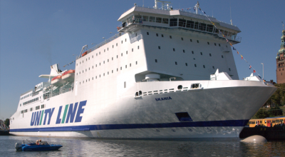 Un passeggero 94enne di un traghetto cade in acqua e scompare