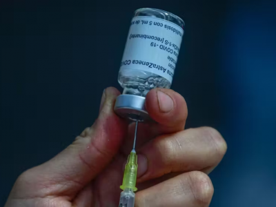 Vaccinazione Coronavirus: AstraZeneca ora ammette gli effetti collaterali "In rari casi"