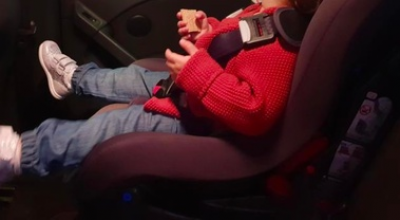 Tragedia in Spagna: una bambina di due anni dimenticata in auto muore per un colpo di calore.