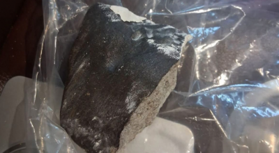 Un meteorite si schianta contro la casa di una donna in Texas, finendo nel suo letto lasciando un grosso buco nel soffitto e nel pavimento