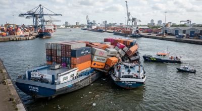 Grave collisione nel porto di Rotterdam: scontro tra due navi portacontainer a Eemhaven