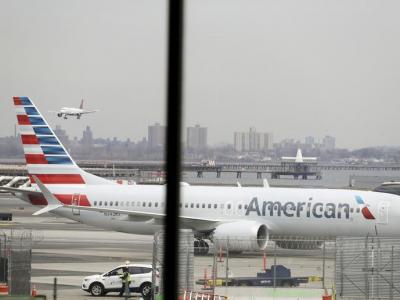 13 ricoverati dopo un atterraggio d'emergenza di un aereo della American Airlines
