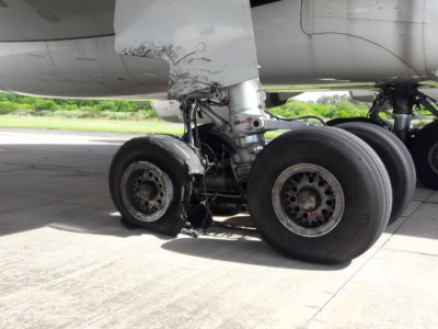Buenos Aires: scoppia pneumatico aereo in atterraggio all'aeroporto Internazionale di Ezeiza