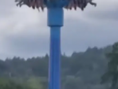 Orrore in un parco divertimenti dell'Oregon: 28 persone appese a testa in giù per mezz'ora da un'altezza di 30 metri – Video 