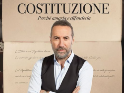 “Viva La costituzione, Perché amarla e difenderla”: Luca Sommi a teatro all’Arena Shakespeare di Teatro Due a Parma
