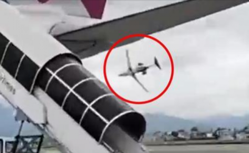 Momento agghiacciante: l'aereo passeggeri si schianta al decollo
