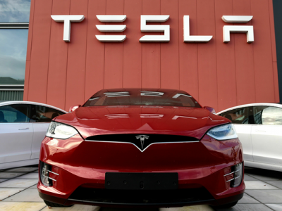 Tesla richiama 1,85 milioni di veicoli negli Usa