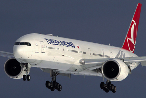 Altre turbolenze nei cieli: danno spinale per l’assistente di volo della Turkish Airlines